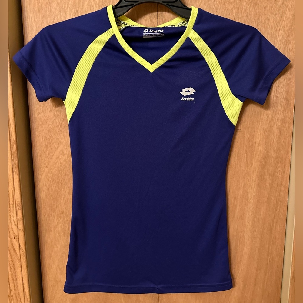 Women’s Athletic Top